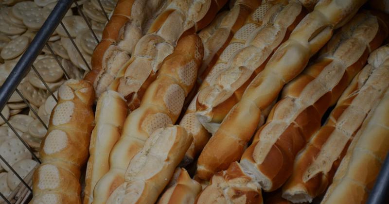 El aumento de la harina provocó una baja de ventas en las panaderías