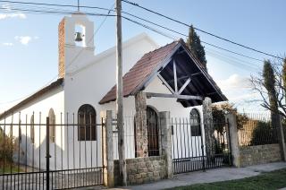 En la capilla Nuestra Señora de Lourdes harn un reconocimiento al Dr Seambelar por su labor profesional durante ocho años