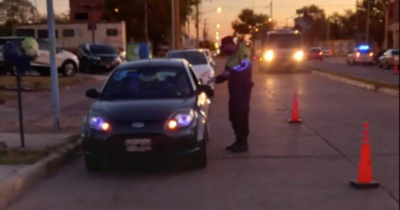 Control de trnsito- retuvieron un vehículo y una licencia de conducir
