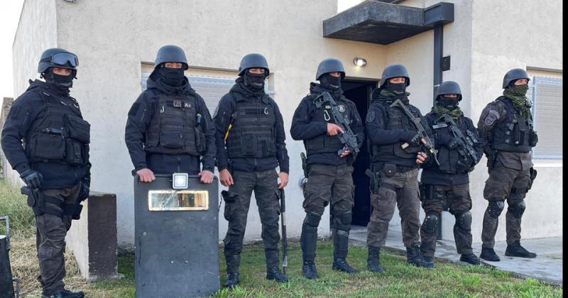 Allanamientos y secuestro de pruebas por el importante robo en el local de electroacutenica