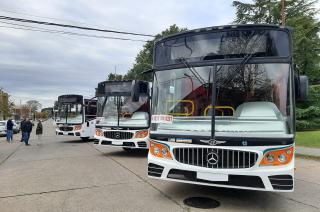 Las Sierras SRL presentoacute las unidades para el transporte de pasajeros