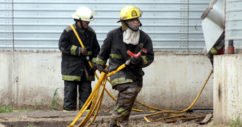 Bomberos Voluntarios- maacutes de 70 antildeos al servicio de la comunidad olavarriense