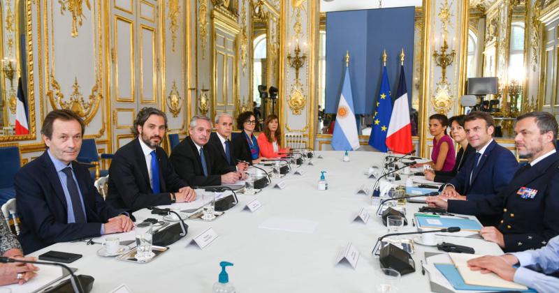 Alberto Fernaacutendez mantuvo un encuentro bilateral con Emmanuel Macron