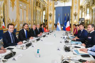 Alberto Fernaacutendez mantuvo un encuentro bilateral con Emmanuel Macron