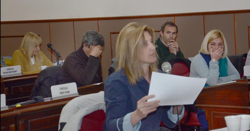 Arouxet adelantó que pedir ms informes sobre otros asesores y proveedores