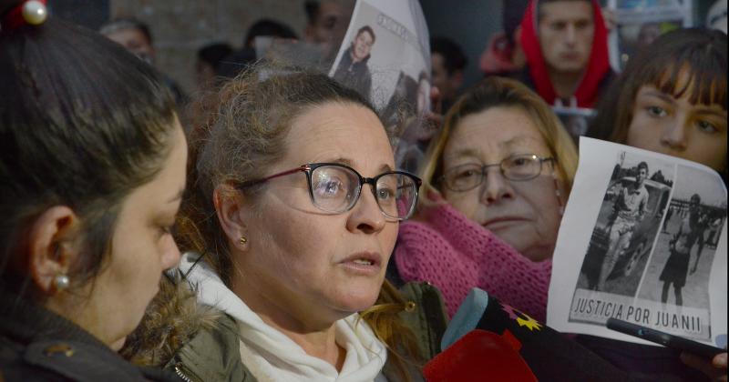 La mam de Juani pidió justicia por su hijo fuera del boliche donde recibió golpes que lo llevaron a peligrar su vida