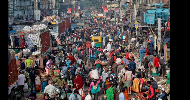 Un mercado de Kolkata en India el país que est por convertirse en el ms poblado del mundo