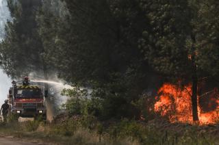  Los incendios en el sur de Francia ya arrasaron con ms 11 mil hectreas en la zona de Burdeos En la imagen GIronde una las ciudades ms afectadas