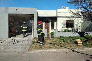 Principio de incendio en una casa del barrio Sarmiento Norte