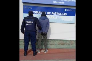 Intentoacute robar comida en un supermercado y fue aprehendido