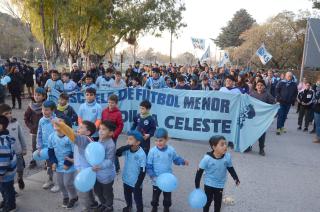 El ajuste y el acto de la contradiccioacuten y el club al filo del abandono por la loacutegica del dinero