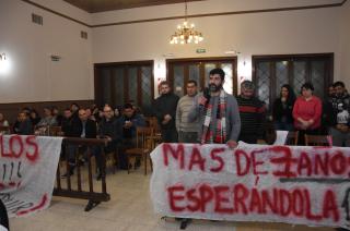 Barrio ETA- vecinos de Sierras Bayas protestaron en el HCD por demoras