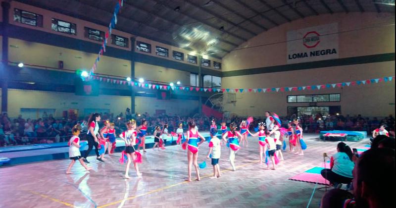 Alrededor de 600 personas participaron de la Noche de Gala del CEF 44