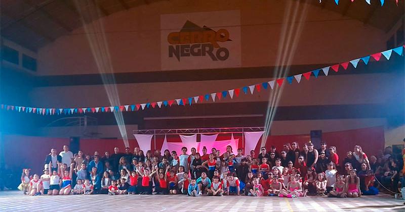 Alrededor de 600 personas participaron de la Noche de Gala del CEF 44
