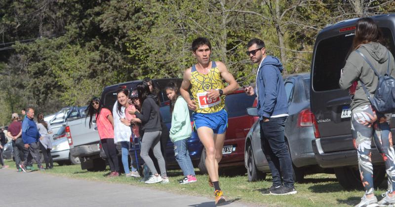 Gustavo Fernndez ganó en caballeros