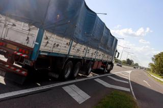 Transportistas denuncian aumento encubierto de gasoil y amenazan con ajustar tarifas