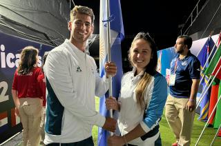 Agustín Vernice junto a Rocío Snchez Moccia fueron los abanderados nacionales