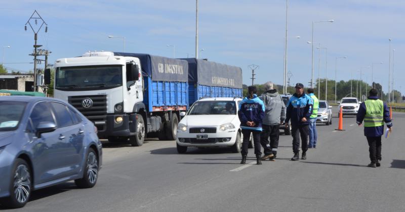 Control de trnsito en ruta 226 y avenida Pellegrini