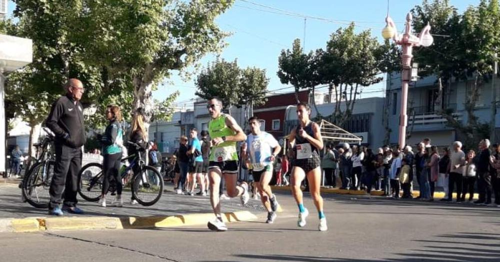 Cecilia Fernndez en medio de la competencia