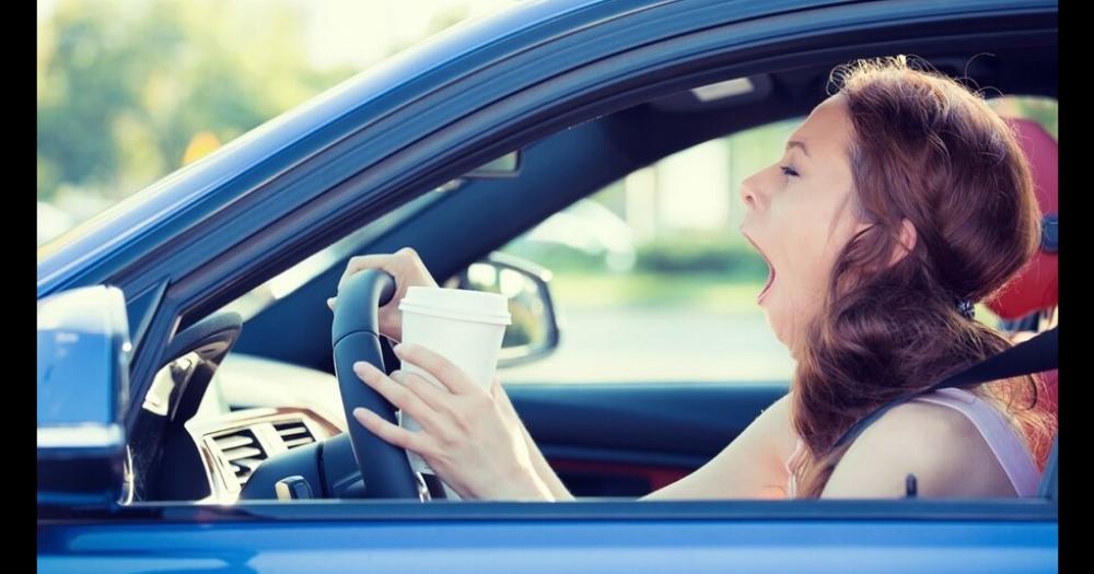 a 120 kmhora una cabeceada de 3 segundos har que el vehículo recorra casi 100 metros sin conductor