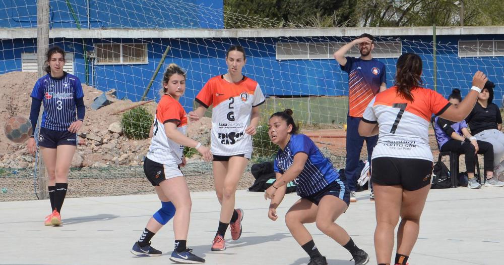Racing compite en el torneo de la Asociación Atlntica