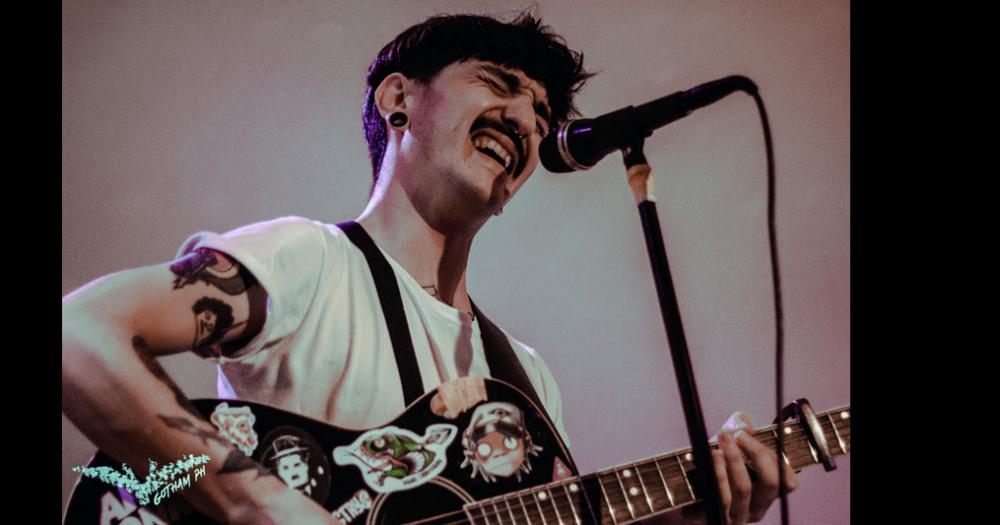 Juan vive de y para la música