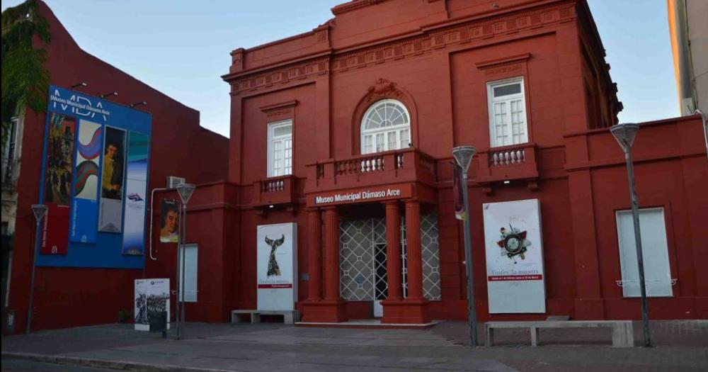 Se presentaraacute el libro El silencio de las palabras en el Museo Daacutemaso Arce