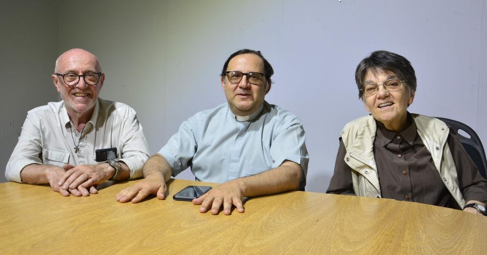 Oscar Lucini el padre Marcos Picaroni y Angélica Diez explicaron detalladamente todas las actividades que se realizar�n mañana en el Día de la Virgen