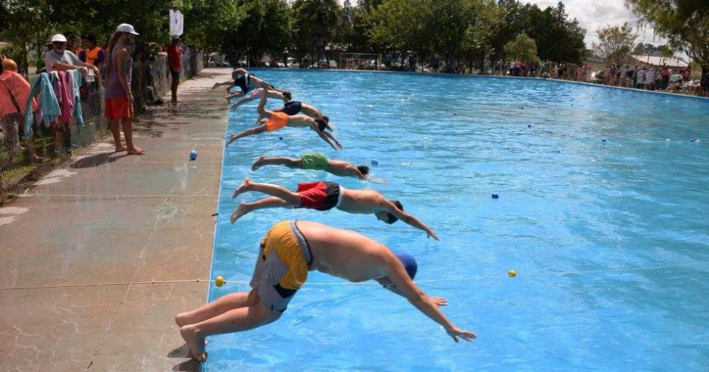 Con grandes expectativas se inicia la temporada de verano en las Escuelas Municipales de Natacioacuten