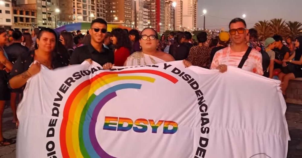 El Espacio Disidente del STMO participoacute de la marcha del orgullo en Necochea