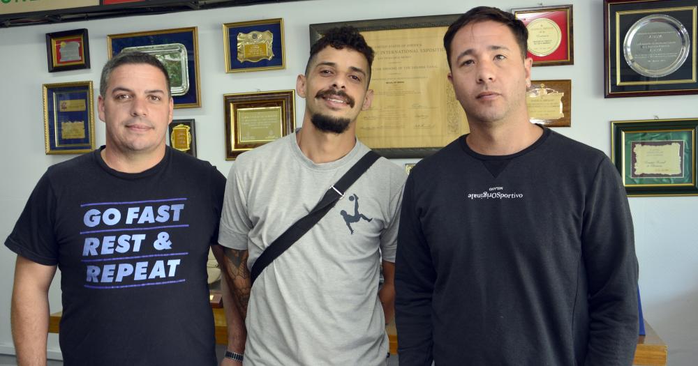 El coordinador Héctor Diez el cpitan Emmanuel Zerda y el director técnico Juan Marchesi