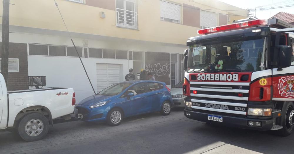 Una dotacioacuten de Bomberos trabajoacute en un principio de incendio en una panaderiacutea