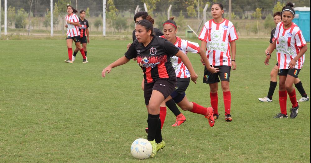 En el Complejo Sindical Recreativo de Municipales jugar la Primera