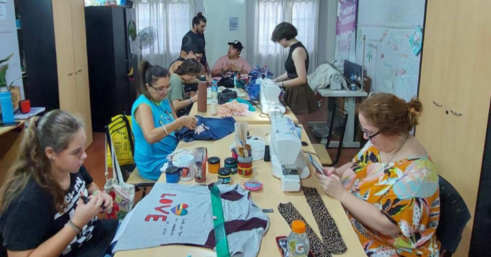 Poliacuteticas de Geacutenero- Nuevo encuentro del taller CustomizArte