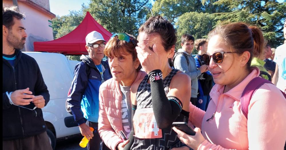 Cecilia Fernndez estalló en lgrimas después de ganar la media maratón