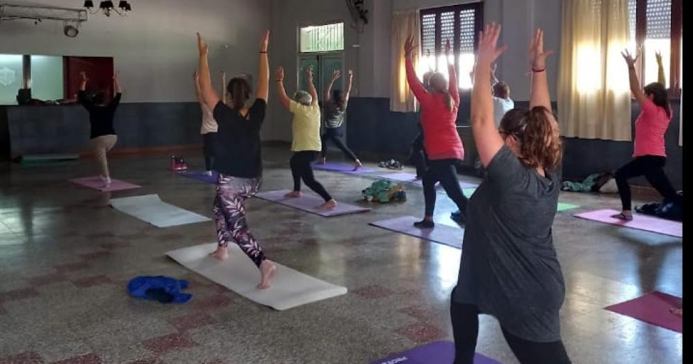 Lograr con el Yoga la conciencia corporal partiendo de la concentracioacuten y relajacioacuten