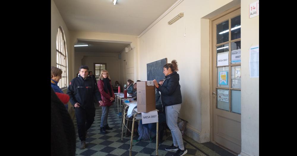 En Olavarría estaban habilitados para votar 99803 electores y se presentaron a hacerlo 68391 un 6999 por ciento